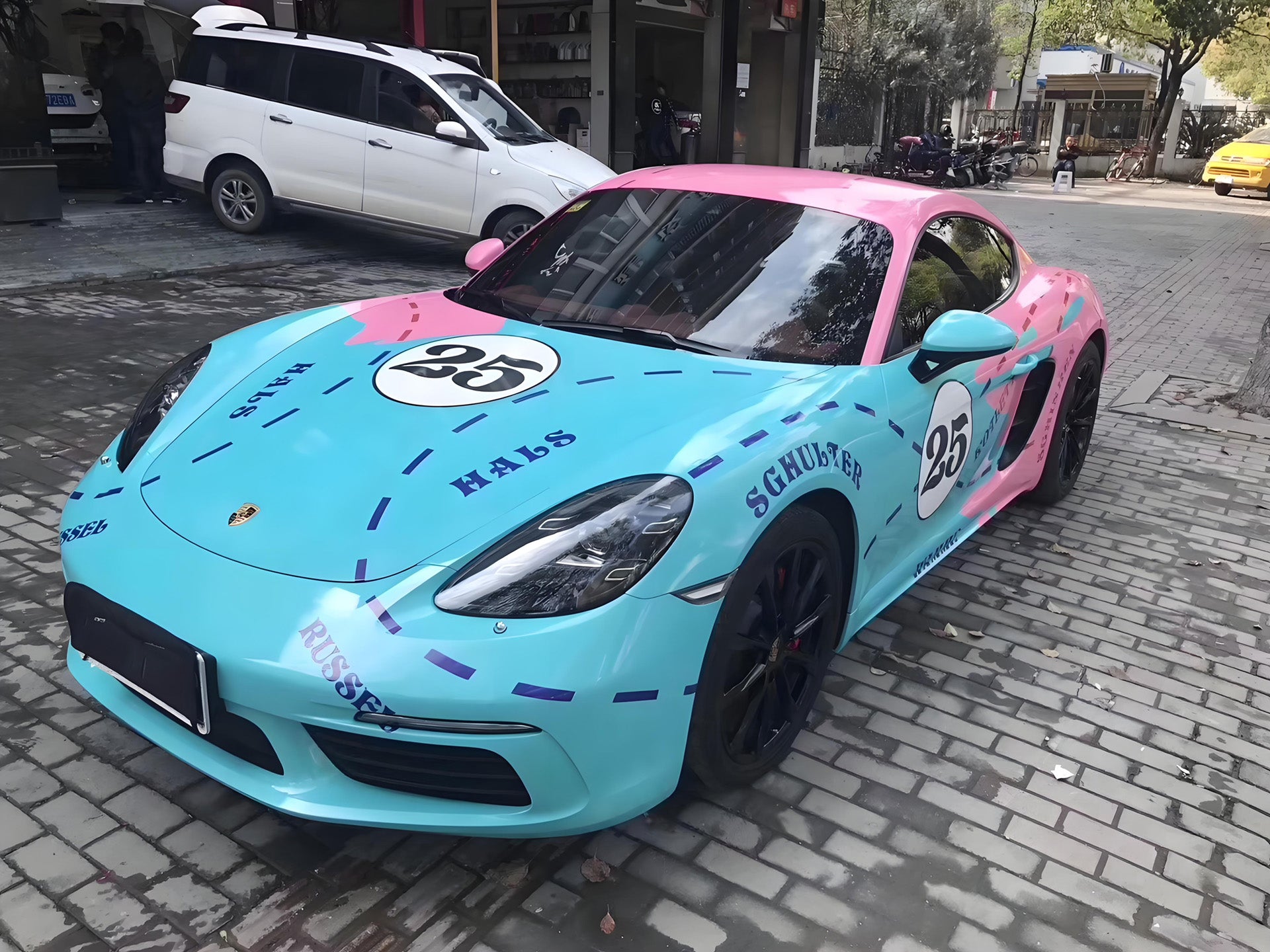 911 Blue With Pink Pig Full Size Car Wrap