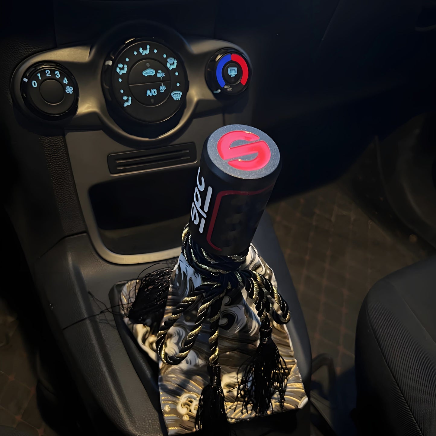 Sporty Racing Gear Shift Knob