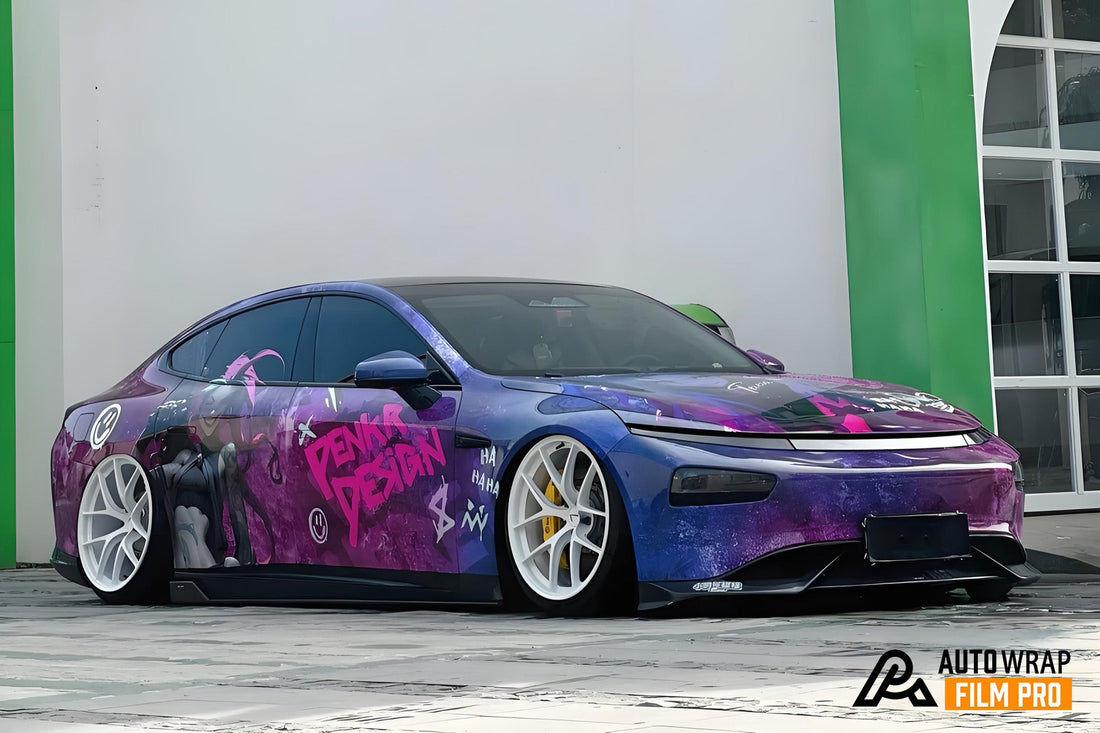League of Legends Jinx B Car Wrap — Controlled Chaos in Itasha Form