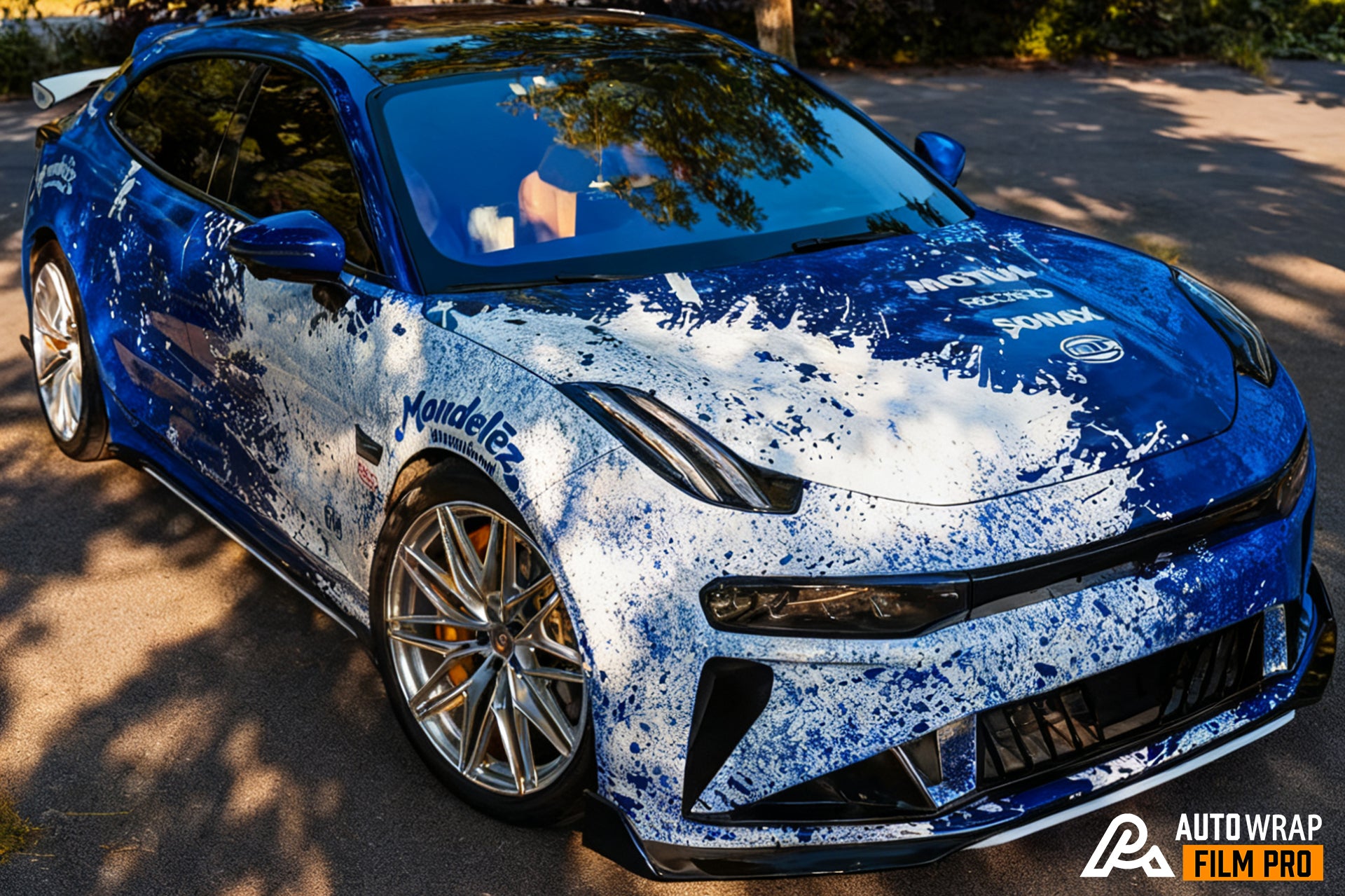 Blanc-Bleu Spray Art Car Wrap [UW-54]