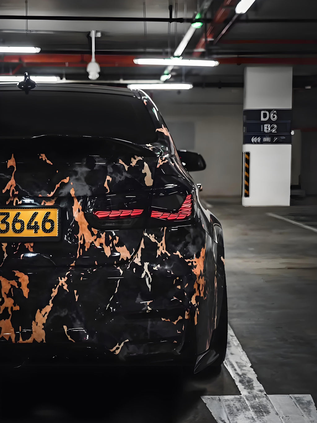 Zweifarbige Marmor-Autofolie in voller Größe