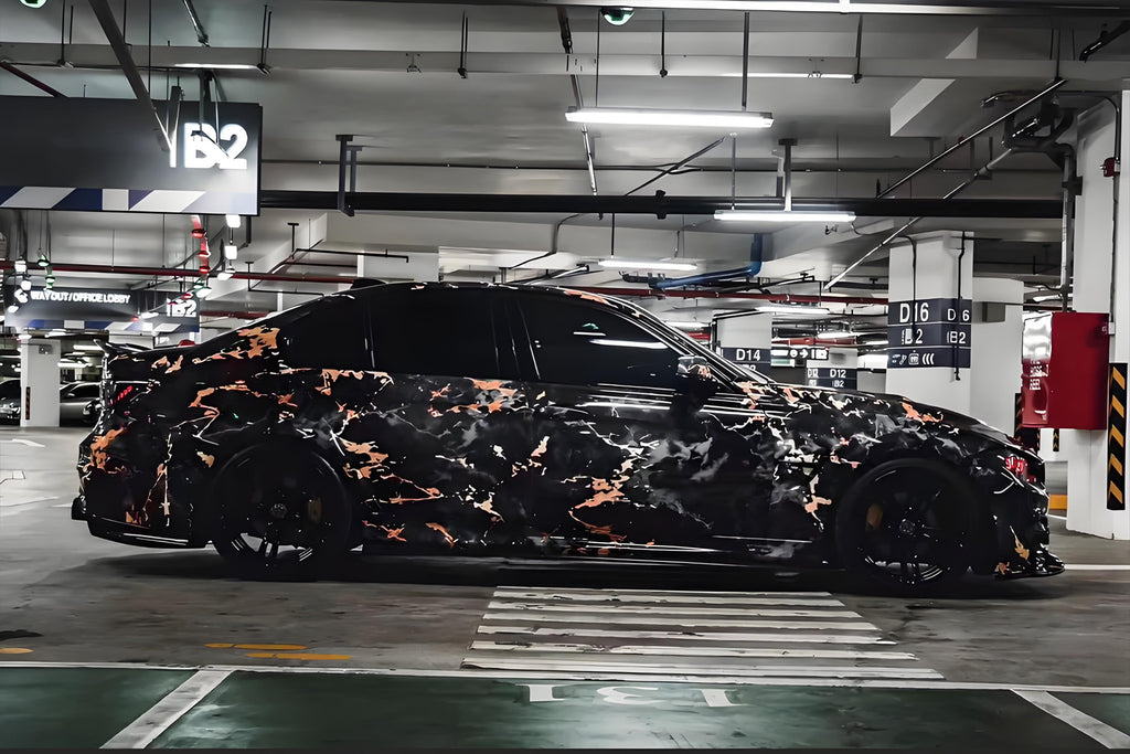 Zweifarbige Marmor-Autofolie in voller Größe
