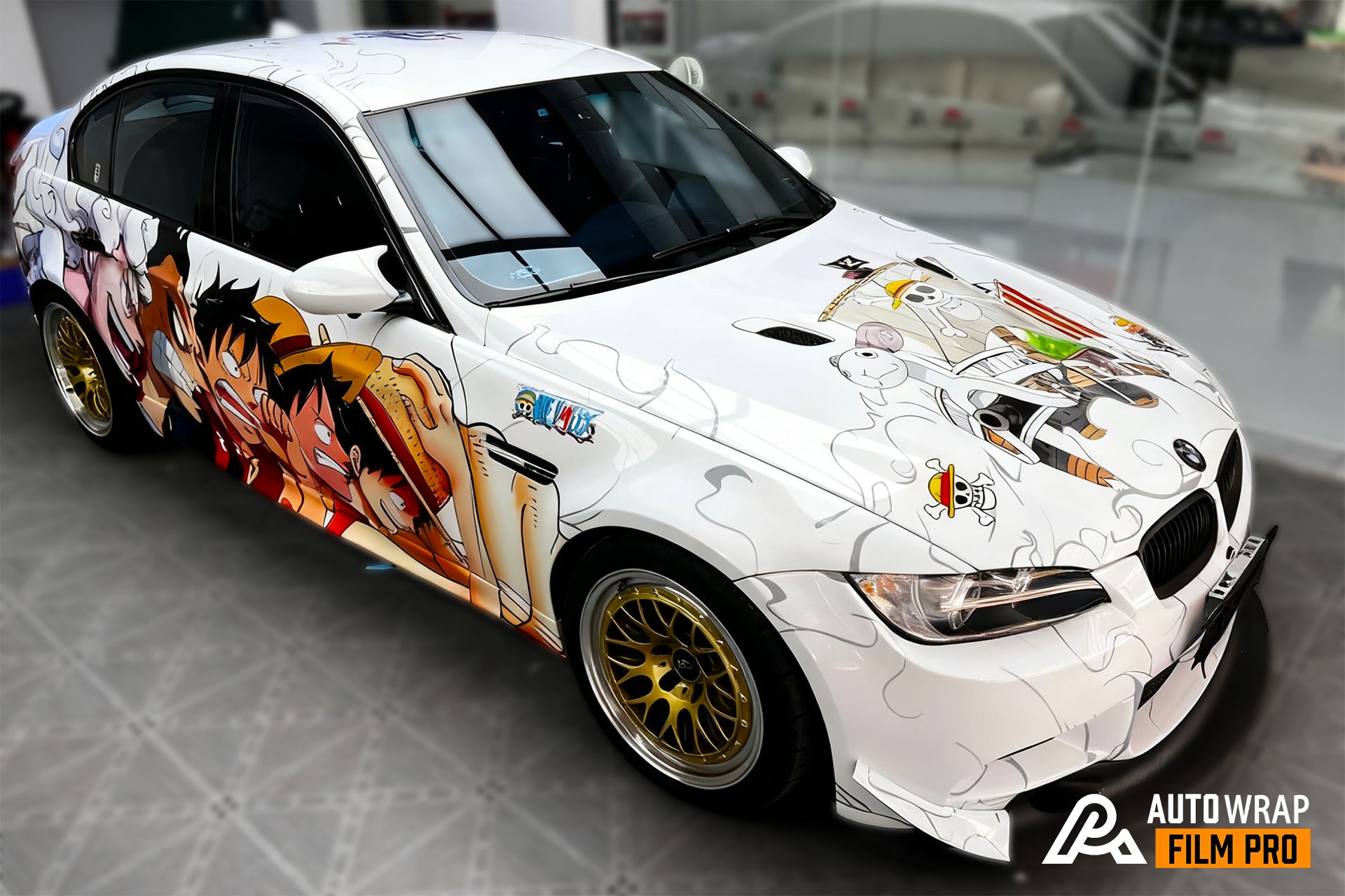ONE PIECE C Car Wrap  [AW-43]