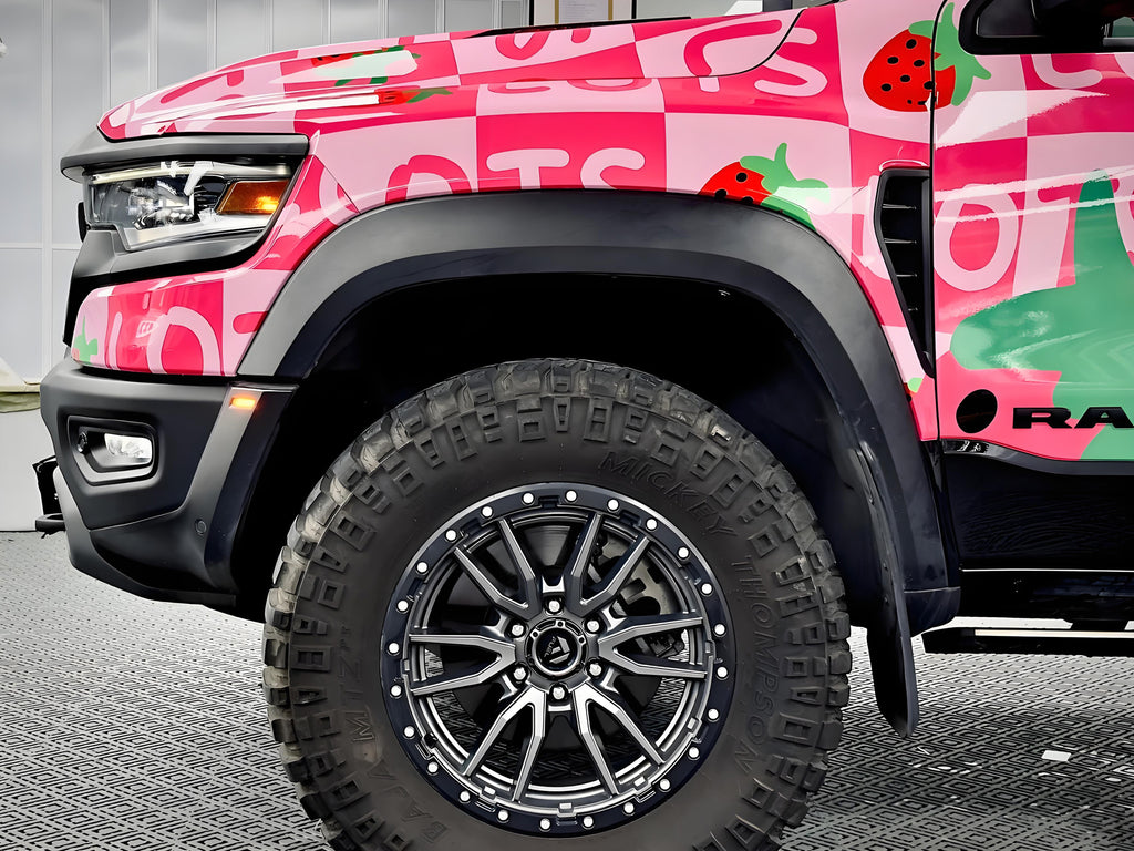 Strawberry Bear Full Size Car Wrap [UW-36]