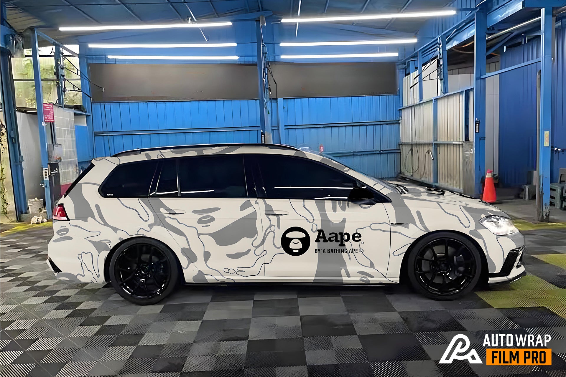 Weiße AAPE-Autofolien in voller Größe