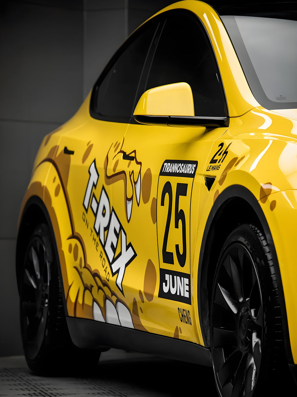 Gelbe Dino Blast-Autofolie in voller Größe